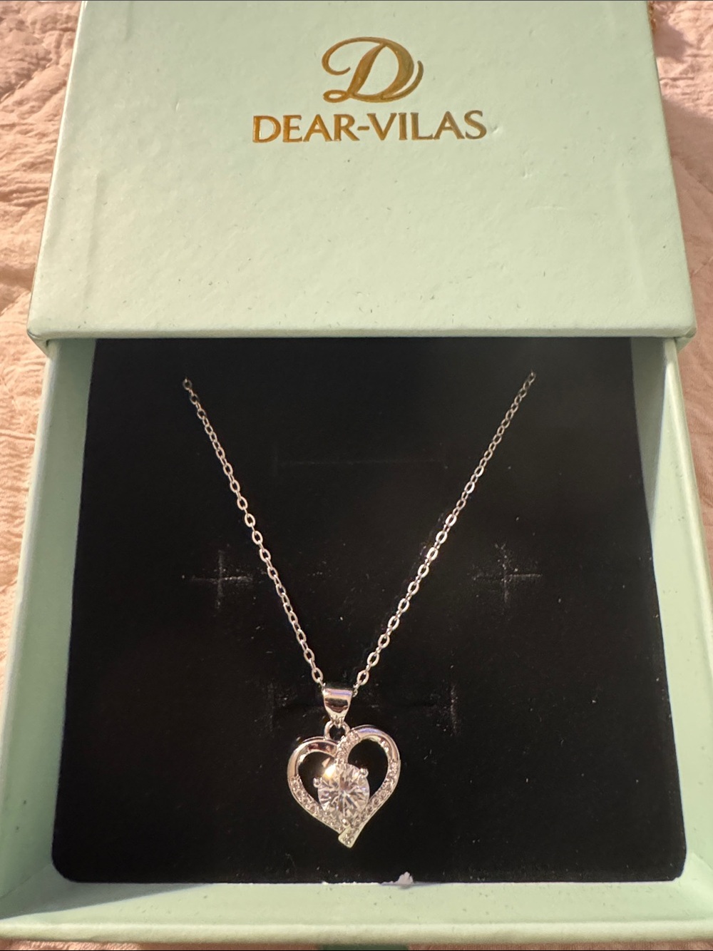 Dear-Vilas Silver Heart Pendant Necklace with Clear Crystal Accent